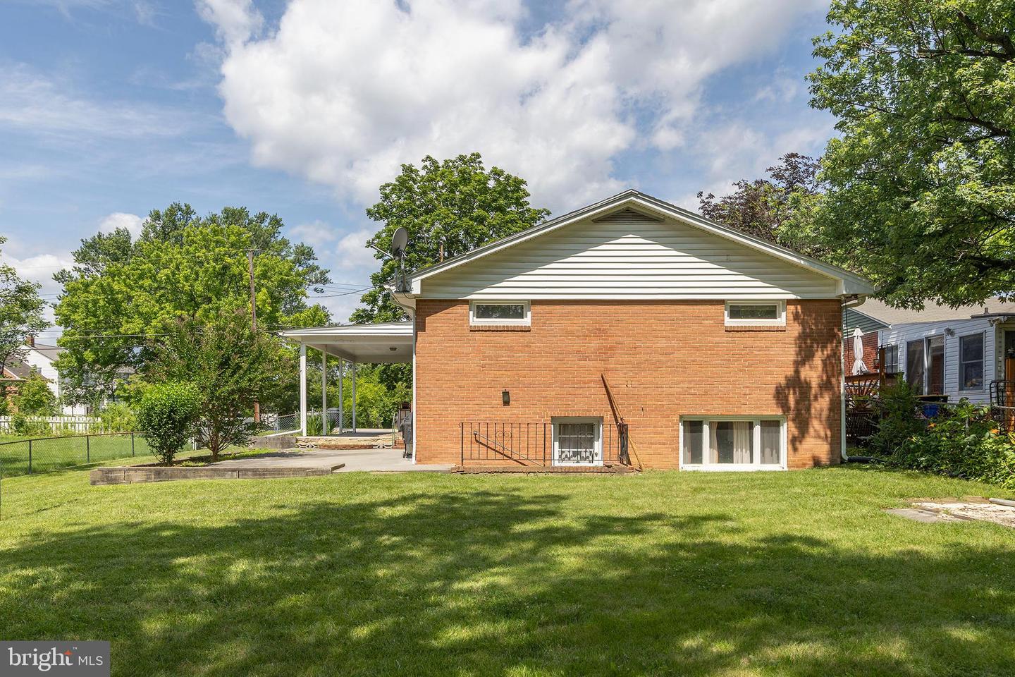 412 FAIRVIEW AVE, WINCHESTER, Virginia 22601, 3 Bedrooms Bedrooms, ,3 BathroomsBathrooms,Residential,For sale,412 FAIRVIEW AVE,VAWI2007986 MLS # VAWI2007986