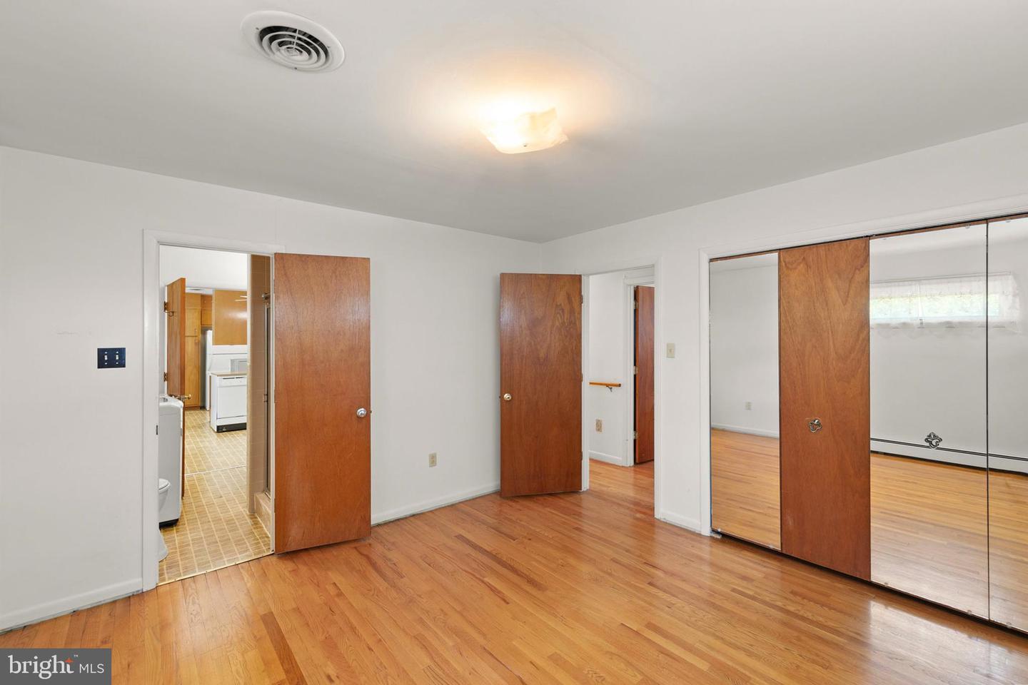 412 FAIRVIEW AVE, WINCHESTER, Virginia 22601, 3 Bedrooms Bedrooms, ,3 BathroomsBathrooms,Residential,For sale,412 FAIRVIEW AVE,VAWI2007986 MLS # VAWI2007986
