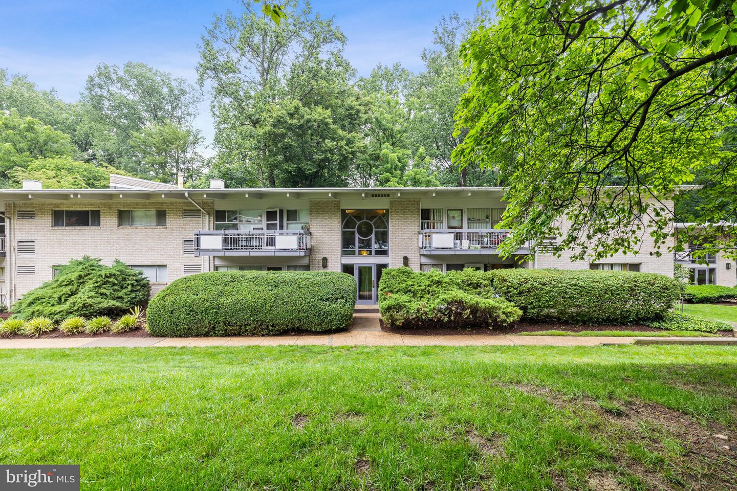 7746 DONNYBROOK CT #207, ANNANDALE, Virginia 22003, 3 Bedrooms Bedrooms, ,1 BathroomBathrooms,Residential,For sale,7746 DONNYBROOK CT #207,VAFX2248324 MLS # VAFX2248324