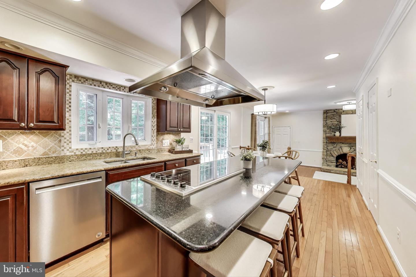 6536 LITTLE OX RD, FAIRFAX STATION, Virginia 22039, 4 Bedrooms Bedrooms, ,3 BathroomsBathrooms,Residential,For sale,6536 LITTLE OX RD,VAFX2248800 MLS # VAFX2248800