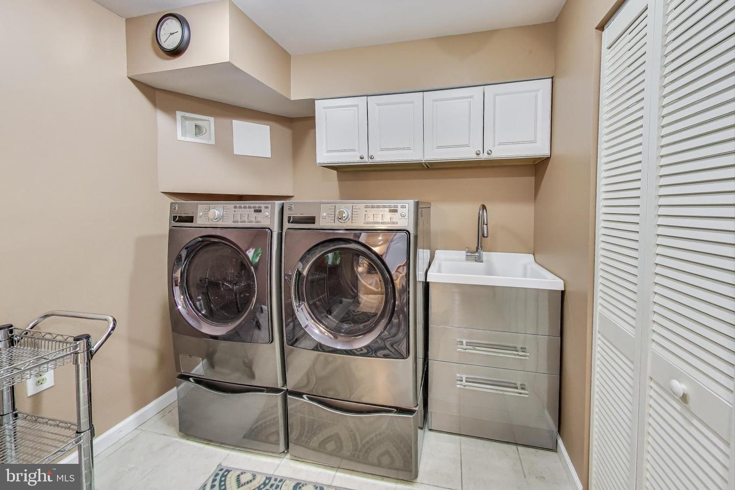 6536 LITTLE OX RD, FAIRFAX STATION, Virginia 22039, 4 Bedrooms Bedrooms, ,3 BathroomsBathrooms,Residential,For sale,6536 LITTLE OX RD,VAFX2248800 MLS # VAFX2248800