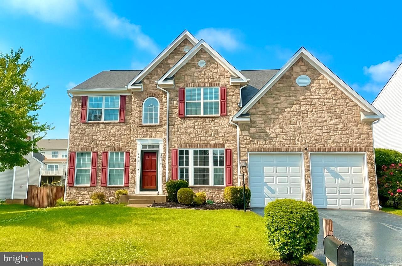 16331 EAGLE FLIGHT CIR, WOODBRIDGE, Virginia 22191, 4 Bedrooms Bedrooms, ,3 BathroomsBathrooms,Residential,For sale,16331 EAGLE FLIGHT CIR,VAPW2097382 MLS # VAPW2097382