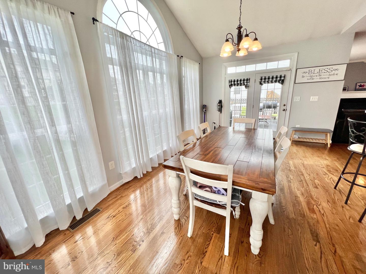 16331 EAGLE FLIGHT CIR, WOODBRIDGE, Virginia 22191, 4 Bedrooms Bedrooms, ,3 BathroomsBathrooms,Residential,For sale,16331 EAGLE FLIGHT CIR,VAPW2097382 MLS # VAPW2097382