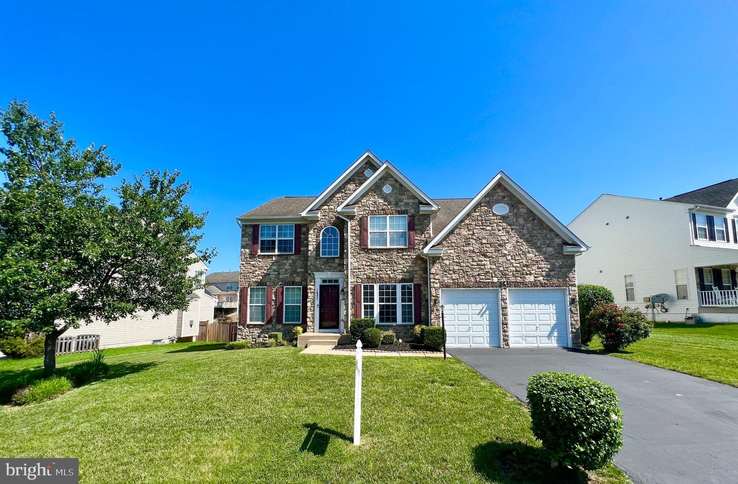 16331 EAGLE FLIGHT CIR, WOODBRIDGE, Virginia 22191, 4 Bedrooms Bedrooms, ,3 BathroomsBathrooms,Residential,For sale,16331 EAGLE FLIGHT CIR,VAPW2097382 MLS # VAPW2097382