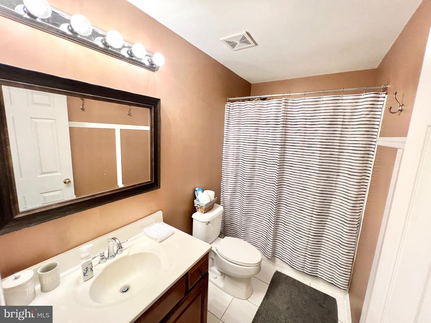 16331 EAGLE FLIGHT CIR, WOODBRIDGE, Virginia 22191, 4 Bedrooms Bedrooms, ,3 BathroomsBathrooms,Residential,For sale,16331 EAGLE FLIGHT CIR,VAPW2097382 MLS # VAPW2097382