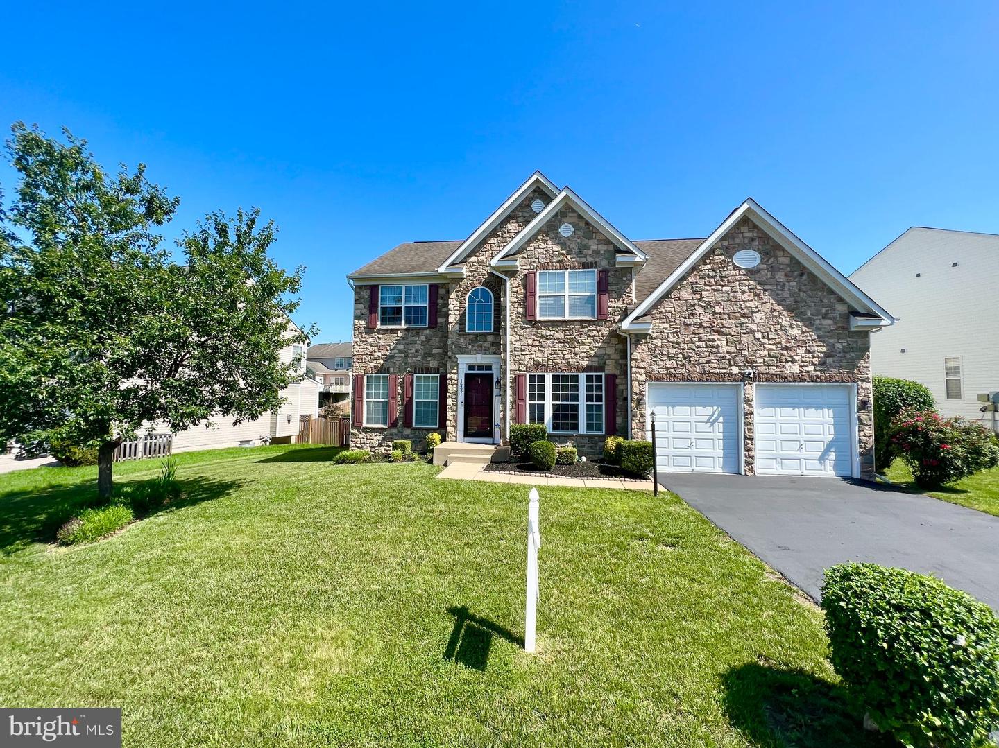 16331 EAGLE FLIGHT CIR, WOODBRIDGE, Virginia 22191, 4 Bedrooms Bedrooms, ,3 BathroomsBathrooms,Residential,For sale,16331 EAGLE FLIGHT CIR,VAPW2097382 MLS # VAPW2097382