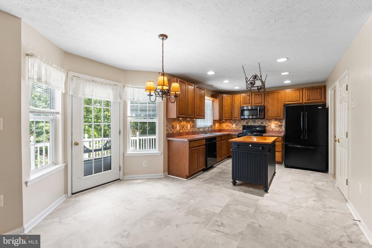 135 HOBBS HOLE LN, TAPPAHANNOCK, Virginia 22560, 4 Bedrooms Bedrooms, 7 Rooms Rooms,2 BathroomsBathrooms,Residential,For sale,135 HOBBS HOLE LN,VAES2000906 MLS # VAES2000906