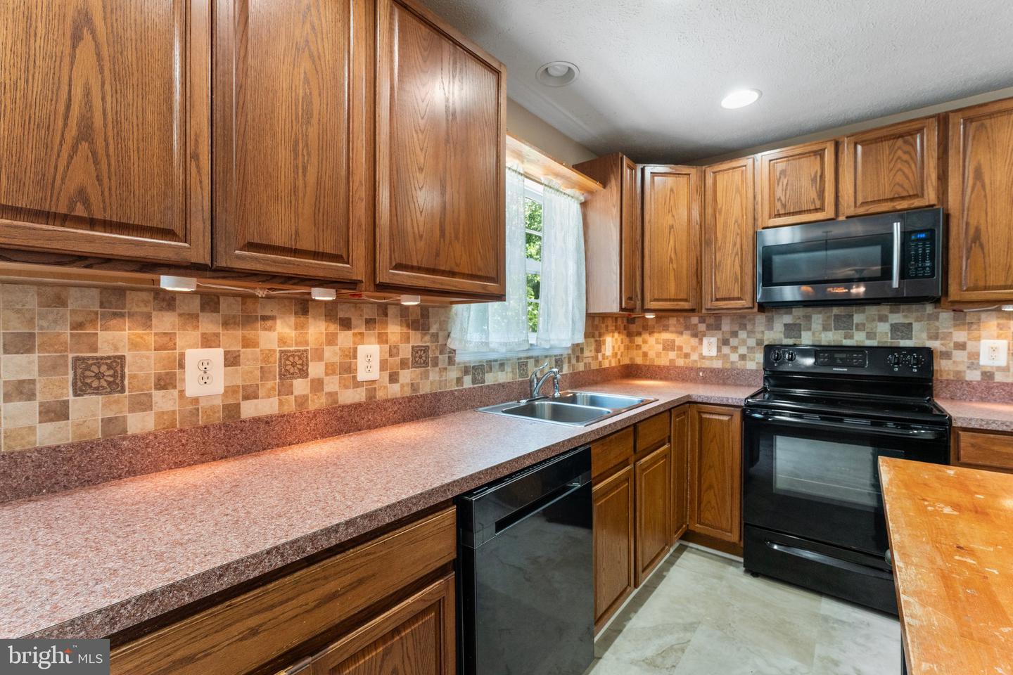 135 HOBBS HOLE LN, TAPPAHANNOCK, Virginia 22560, 4 Bedrooms Bedrooms, 7 Rooms Rooms,2 BathroomsBathrooms,Residential,For sale,135 HOBBS HOLE LN,VAES2000906 MLS # VAES2000906