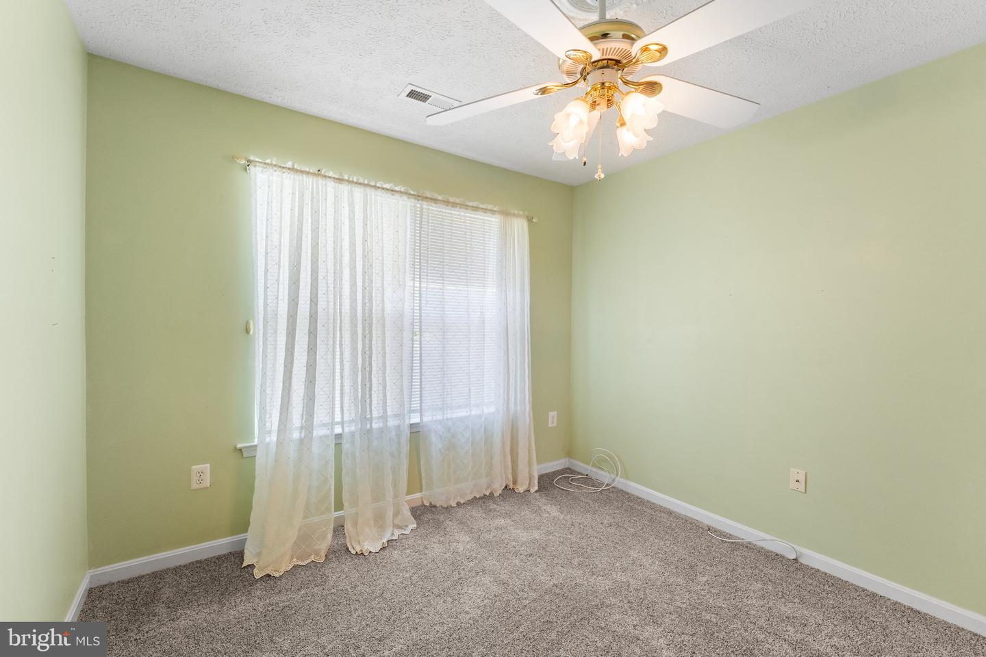 135 HOBBS HOLE LN, TAPPAHANNOCK, Virginia 22560, 4 Bedrooms Bedrooms, 7 Rooms Rooms,2 BathroomsBathrooms,Residential,For sale,135 HOBBS HOLE LN,VAES2000906 MLS # VAES2000906