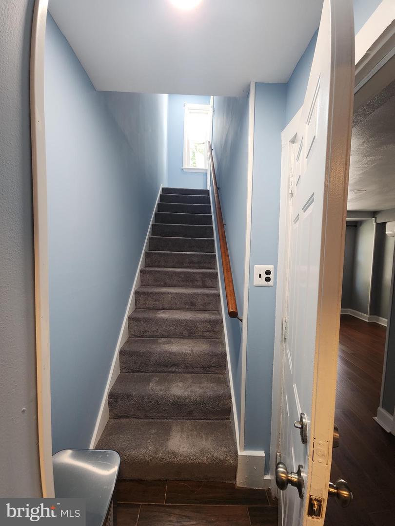 2258 ARLINGTON TER, ALEXANDRIA, Virginia 22303, 4 Bedrooms Bedrooms, ,3 BathroomsBathrooms,Residential,For sale,2258 ARLINGTON TER,VAFX2248824 MLS # VAFX2248824