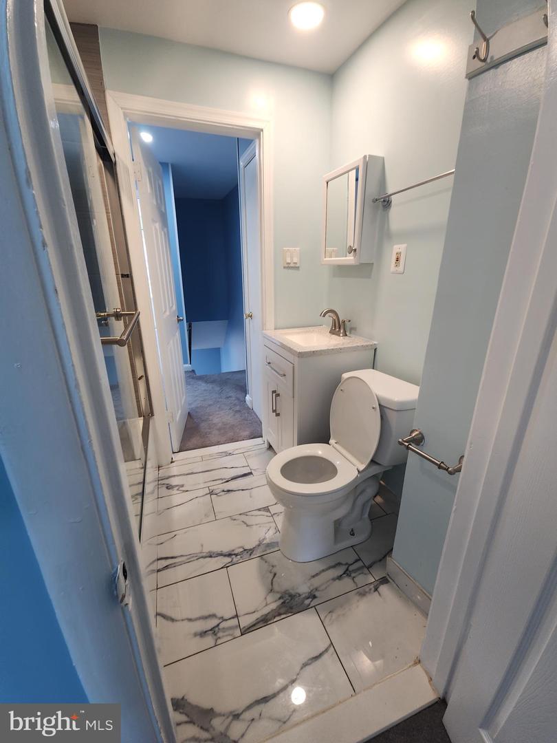 2258 ARLINGTON TER, ALEXANDRIA, Virginia 22303, 4 Bedrooms Bedrooms, ,3 BathroomsBathrooms,Residential,For sale,2258 ARLINGTON TER,VAFX2248824 MLS # VAFX2248824