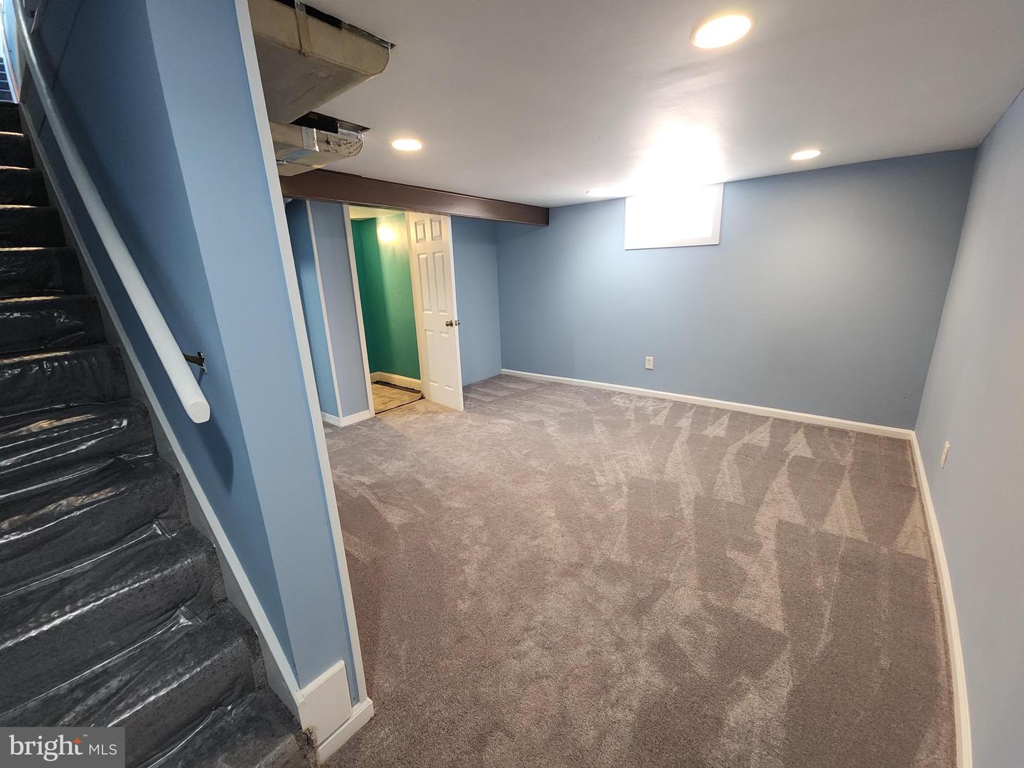 2258 ARLINGTON TER, ALEXANDRIA, Virginia 22303, 4 Bedrooms Bedrooms, ,3 BathroomsBathrooms,Residential,For sale,2258 ARLINGTON TER,VAFX2248824 MLS # VAFX2248824