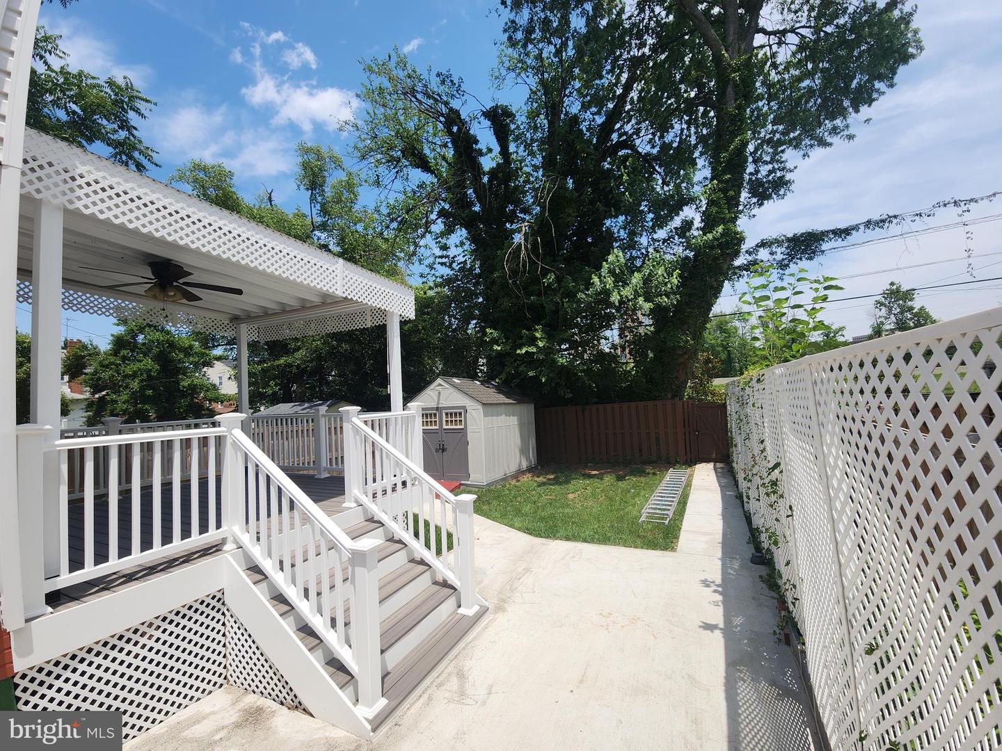2258 ARLINGTON TER, ALEXANDRIA, Virginia 22303, 4 Bedrooms Bedrooms, ,3 BathroomsBathrooms,Residential,For sale,2258 ARLINGTON TER,VAFX2248824 MLS # VAFX2248824