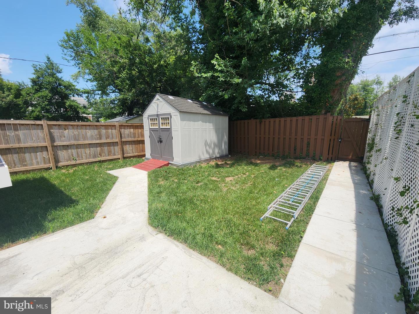 2258 ARLINGTON TER, ALEXANDRIA, Virginia 22303, 4 Bedrooms Bedrooms, ,3 BathroomsBathrooms,Residential,For sale,2258 ARLINGTON TER,VAFX2248824 MLS # VAFX2248824
