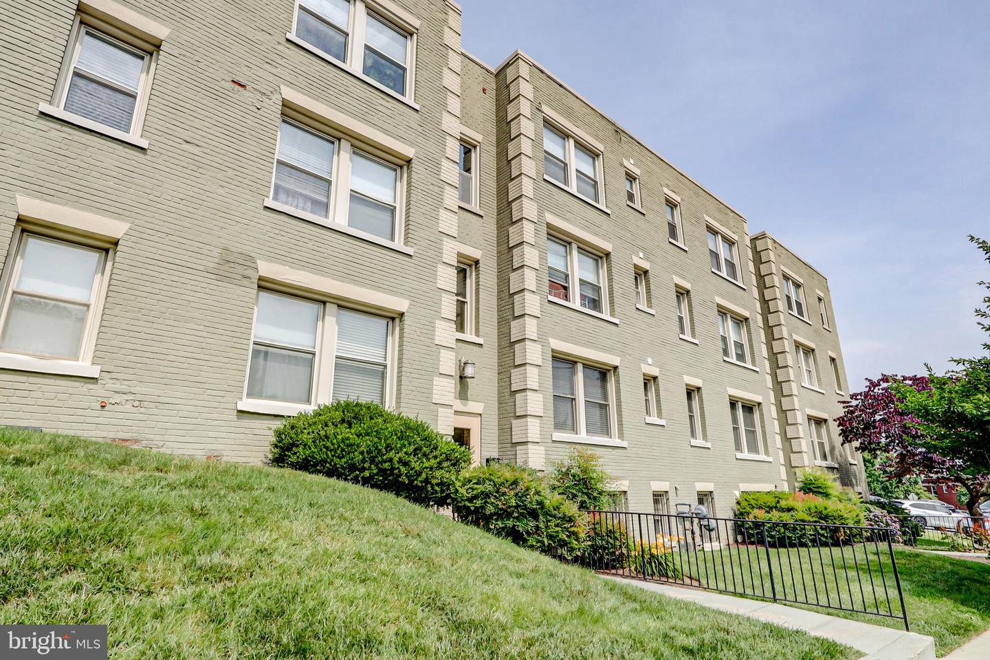 4420 1ST PL NE #12, WASHINGTON, District Of Columbia 20011, 1 Bedroom Bedrooms, ,1 BathroomBathrooms,Residential,For sale,4420 1ST PL NE #12,DCDC2206428 MLS # DCDC2206428