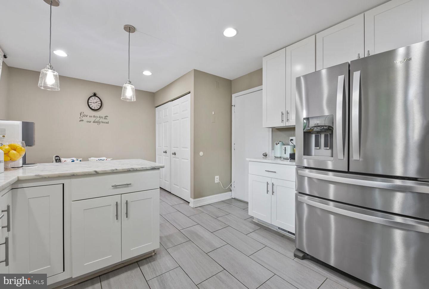 10824 BURR OAK WAY, BURKE, Virginia 22015, 5 Bedrooms Bedrooms, ,3 BathroomsBathrooms,Residential,For sale,10824 BURR OAK WAY,VAFX2248960 MLS # VAFX2248960