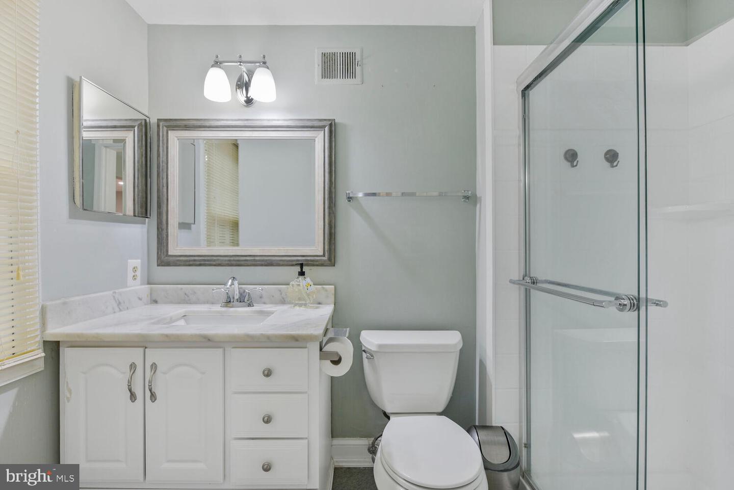 10824 BURR OAK WAY, BURKE, Virginia 22015, 5 Bedrooms Bedrooms, ,3 BathroomsBathrooms,Residential,For sale,10824 BURR OAK WAY,VAFX2248960 MLS # VAFX2248960