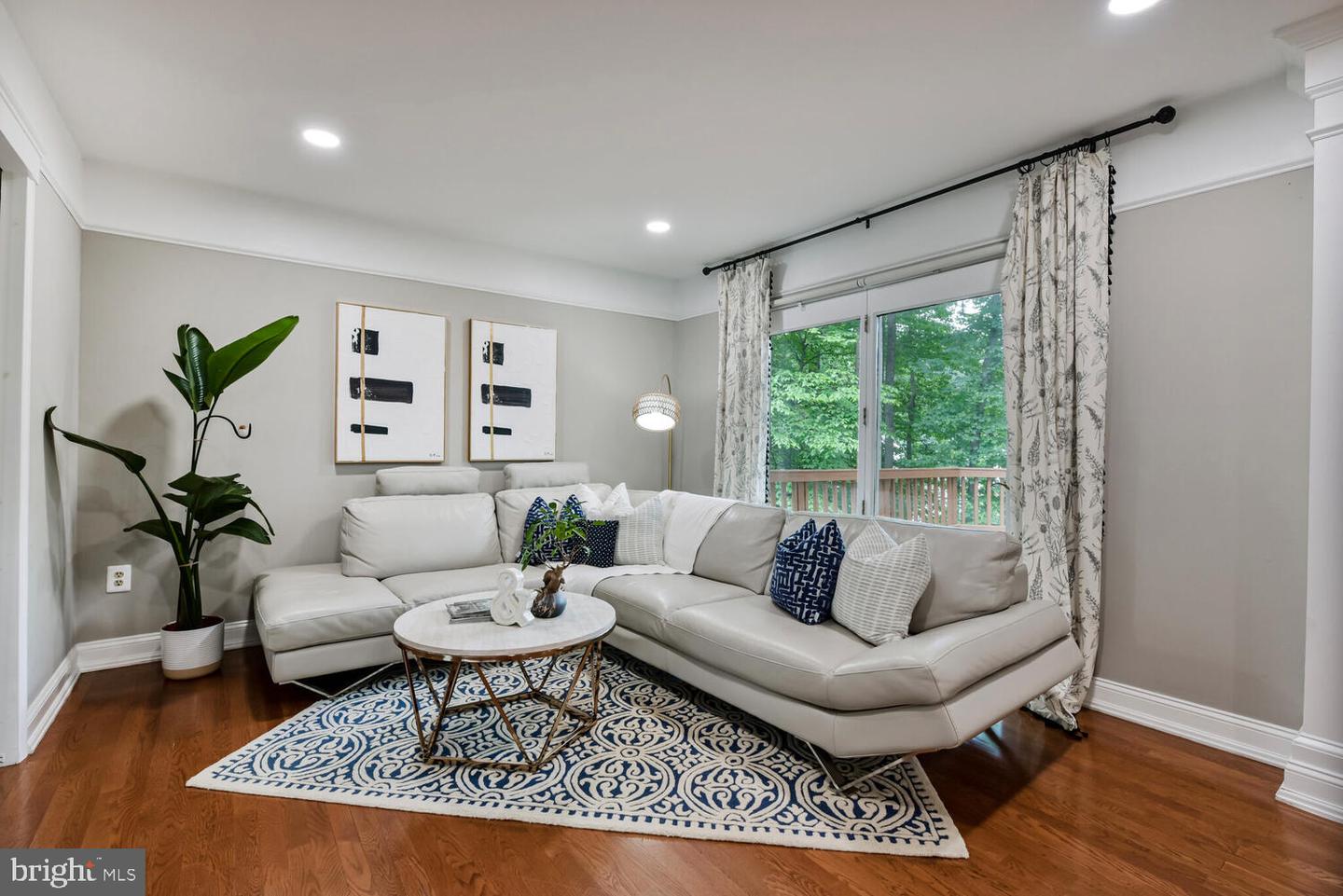 10824 BURR OAK WAY, BURKE, Virginia 22015, 5 Bedrooms Bedrooms, ,3 BathroomsBathrooms,Residential,For sale,10824 BURR OAK WAY,VAFX2248960 MLS # VAFX2248960