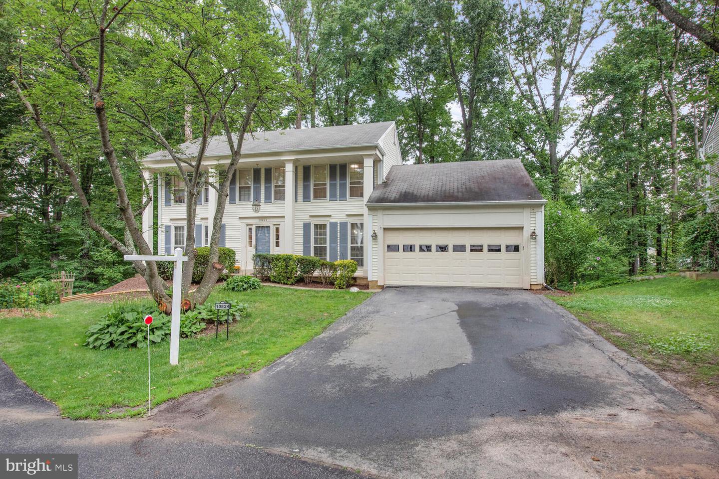10824 BURR OAK WAY, BURKE, Virginia 22015, 5 Bedrooms Bedrooms, ,3 BathroomsBathrooms,Residential,For sale,10824 BURR OAK WAY,VAFX2248960 MLS # VAFX2248960