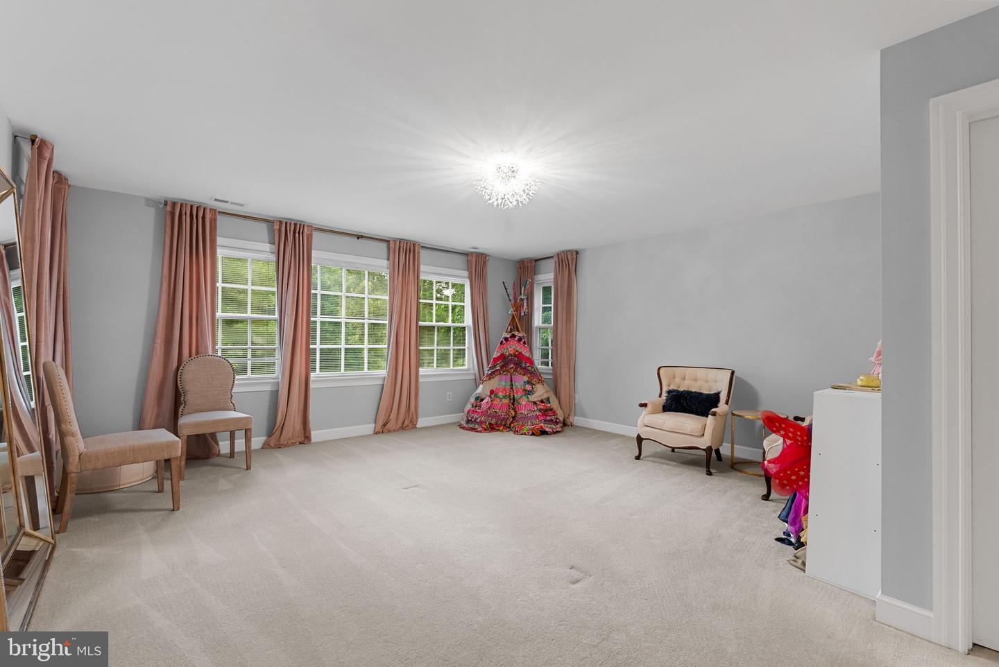 3036 NATHANIEL'S GRN, WILLIAMSBURG, Virginia 23185, 5 Bedrooms Bedrooms, ,4 BathroomsBathrooms,Residential,For sale,3036 NATHANIEL'S GRN,VAJC2000482 MLS # VAJC2000482