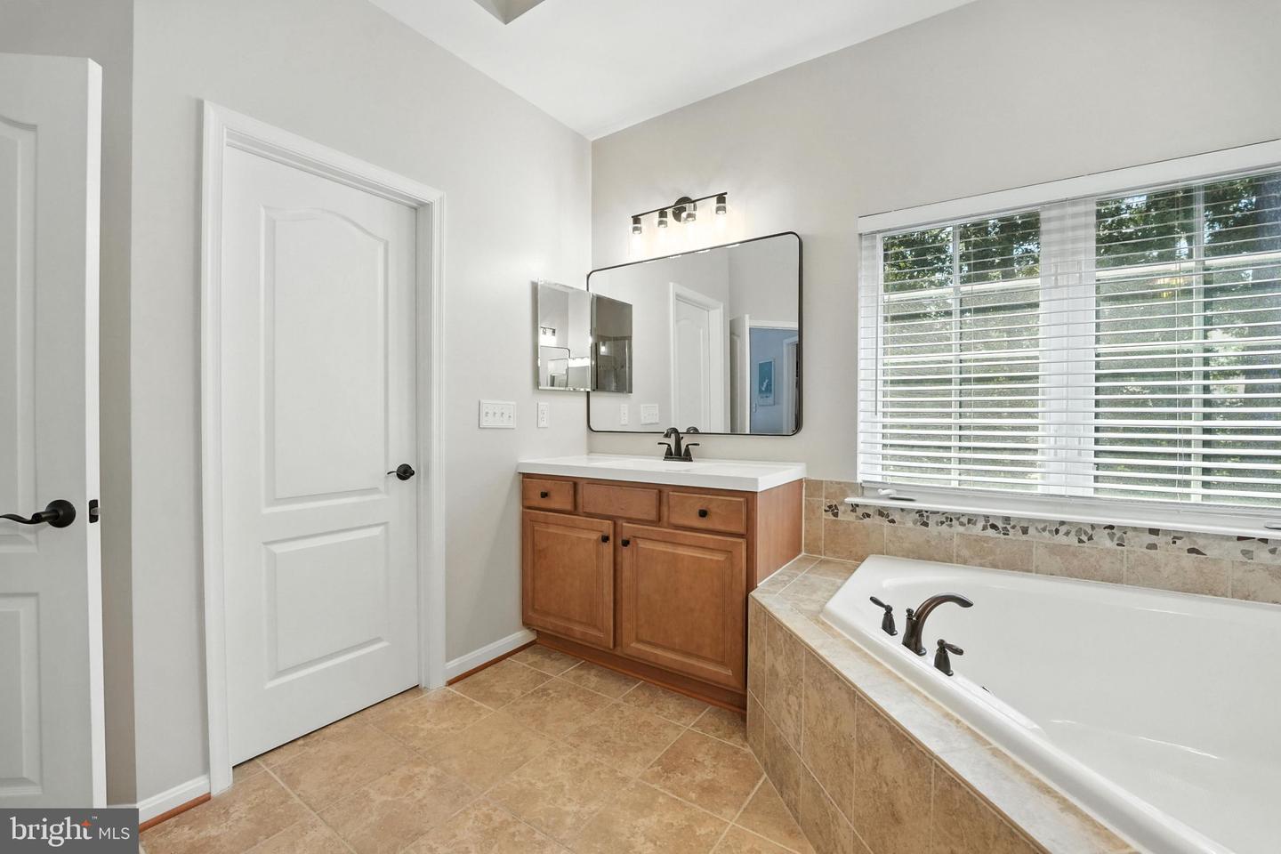 11220 CHIVALRY CHASE LN, SPOTSYLVANIA, Virginia 22551, 4 Bedrooms Bedrooms, ,4 BathroomsBathrooms,Residential,For sale,11220 CHIVALRY CHASE LN,VASP2034074 MLS # VASP2034074