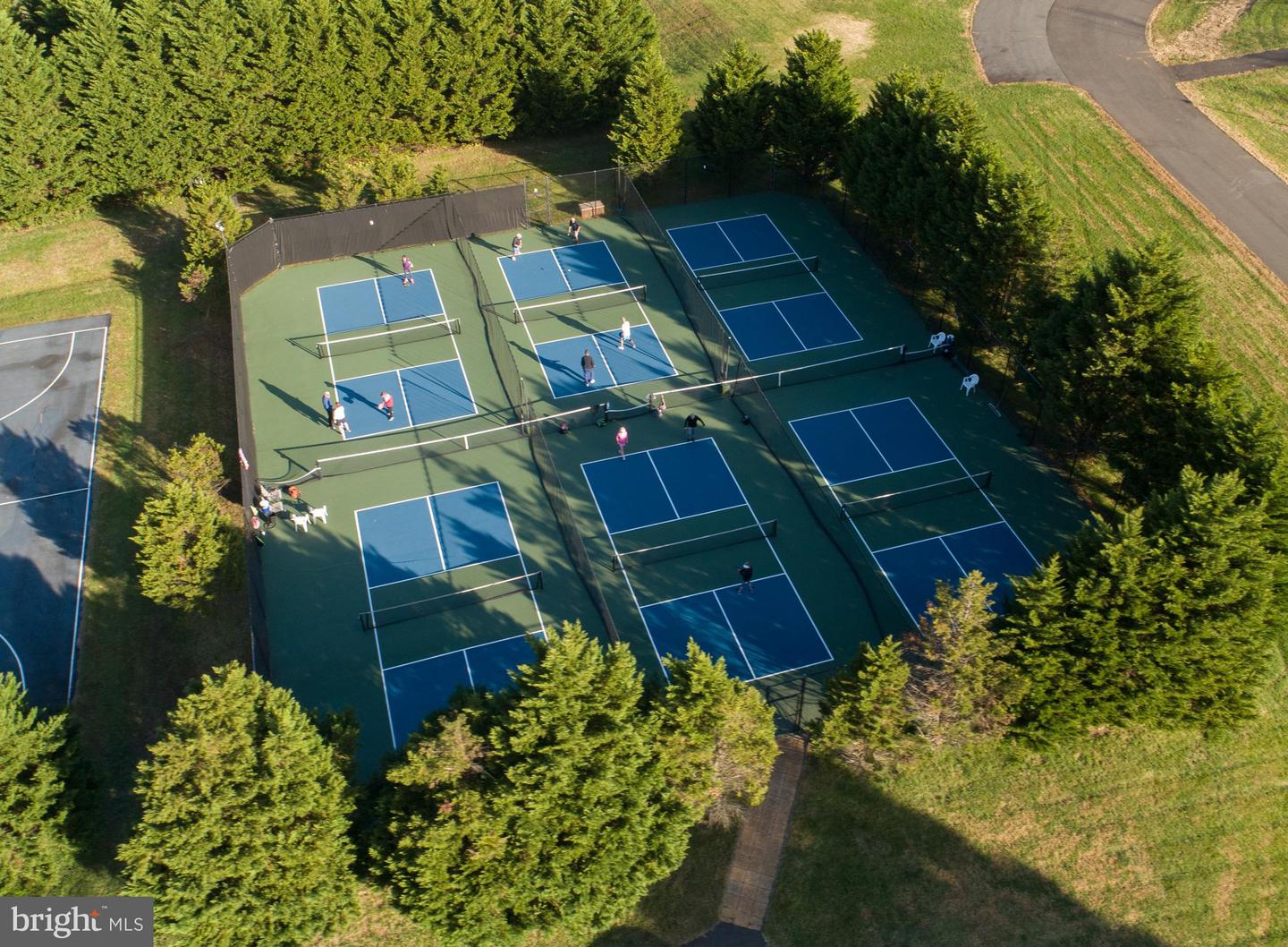 11220 CHIVALRY CHASE LN, SPOTSYLVANIA, Virginia 22551, 4 Bedrooms Bedrooms, ,4 BathroomsBathrooms,Residential,For sale,11220 CHIVALRY CHASE LN,VASP2034074 MLS # VASP2034074