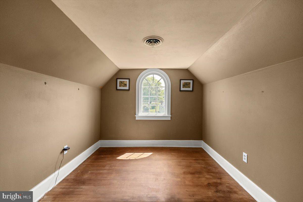 327 BRYARLY RD, WINCHESTER, Virginia 22603, 3 Bedrooms Bedrooms, ,2 BathroomsBathrooms,Residential,For sale,327 BRYARLY RD,VAFV2034992 MLS # VAFV2034992