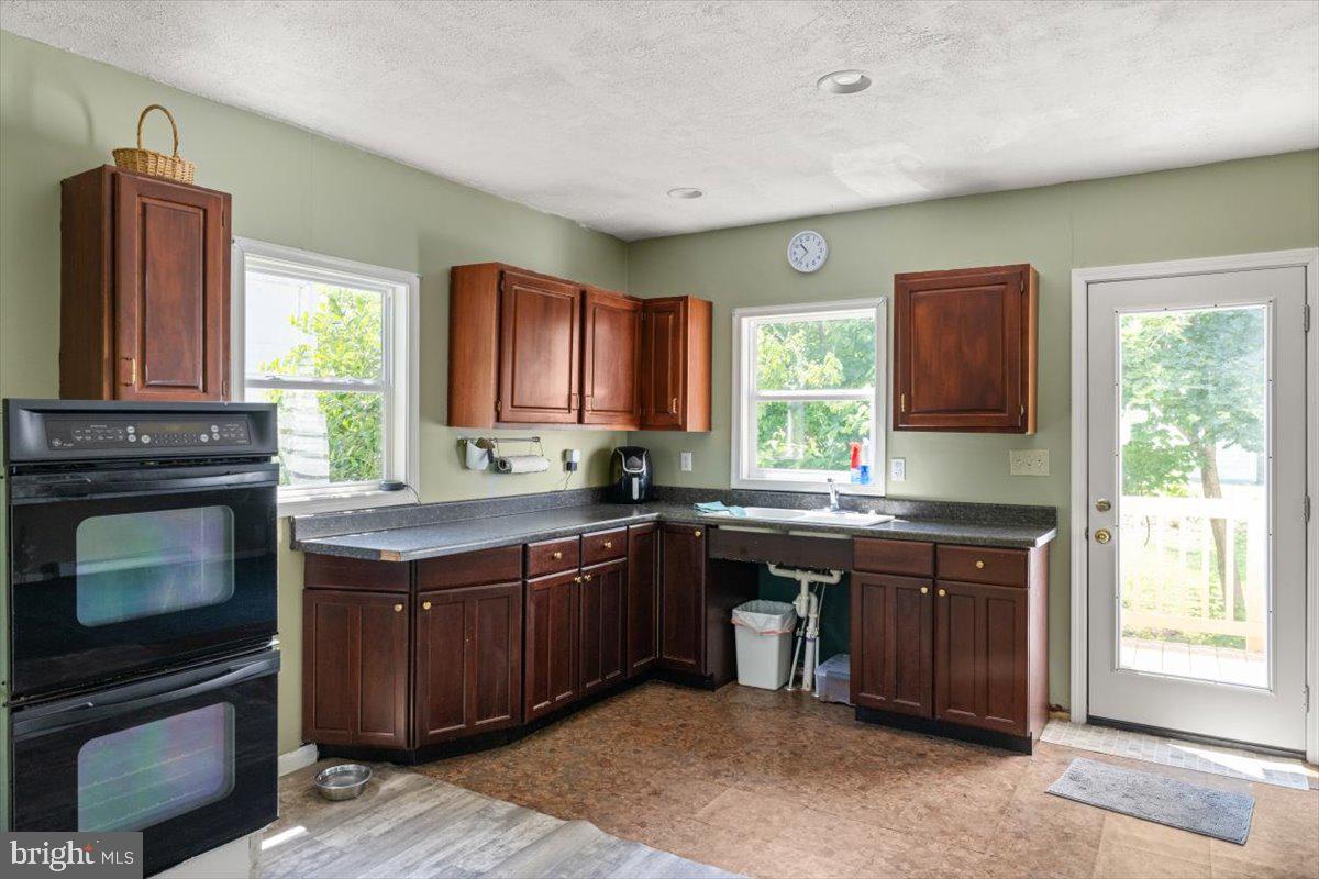 327 BRYARLY RD, WINCHESTER, Virginia 22603, 3 Bedrooms Bedrooms, ,2 BathroomsBathrooms,Residential,For sale,327 BRYARLY RD,VAFV2034992 MLS # VAFV2034992