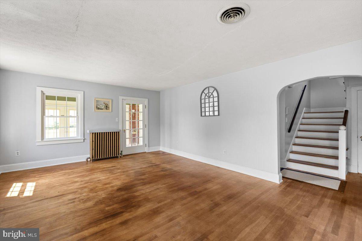 327 BRYARLY RD, WINCHESTER, Virginia 22603, 3 Bedrooms Bedrooms, ,2 BathroomsBathrooms,Residential,For sale,327 BRYARLY RD,VAFV2034992 MLS # VAFV2034992