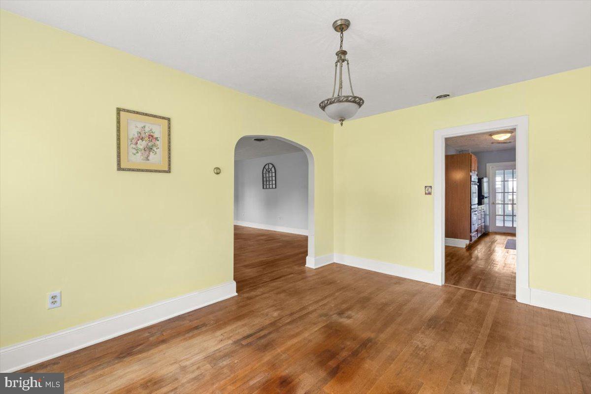327 BRYARLY RD, WINCHESTER, Virginia 22603, 3 Bedrooms Bedrooms, ,2 BathroomsBathrooms,Residential,For sale,327 BRYARLY RD,VAFV2034992 MLS # VAFV2034992