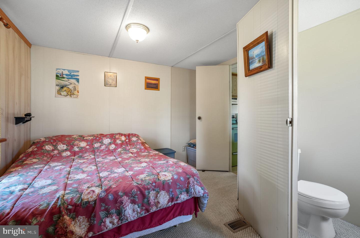 8188 SEA SHELL DR, CHINCOTEAGUE ISLAND, Virginia 23336, 2 Bedrooms Bedrooms, ,1 BathroomBathrooms,Residential,For sale,8188 SEA SHELL DR,VAAC2001968 MLS # VAAC2001968