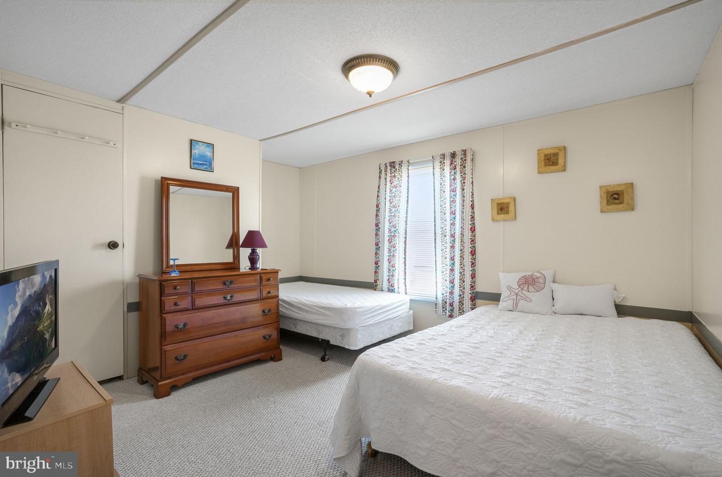 8188 SEA SHELL DR, CHINCOTEAGUE ISLAND, Virginia 23336, 2 Bedrooms Bedrooms, ,1 BathroomBathrooms,Residential,For sale,8188 SEA SHELL DR,VAAC2001968 MLS # VAAC2001968