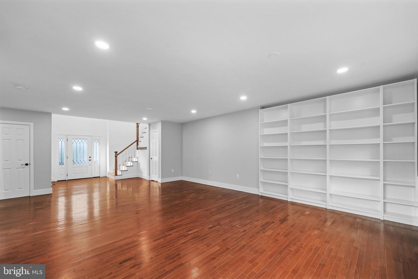 6057 BROOK DR, FALLS CHURCH, Virginia 22044, 6 Bedrooms Bedrooms, ,4 BathroomsBathrooms,Residential,For sale,6057 BROOK DR,VAFX2248896 MLS # VAFX2248896