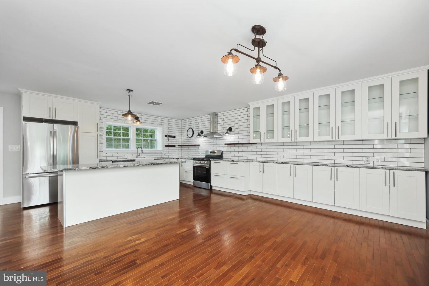 6057 BROOK DR, FALLS CHURCH, Virginia 22044, 6 Bedrooms Bedrooms, ,4 BathroomsBathrooms,Residential,For sale,6057 BROOK DR,VAFX2248896 MLS # VAFX2248896
