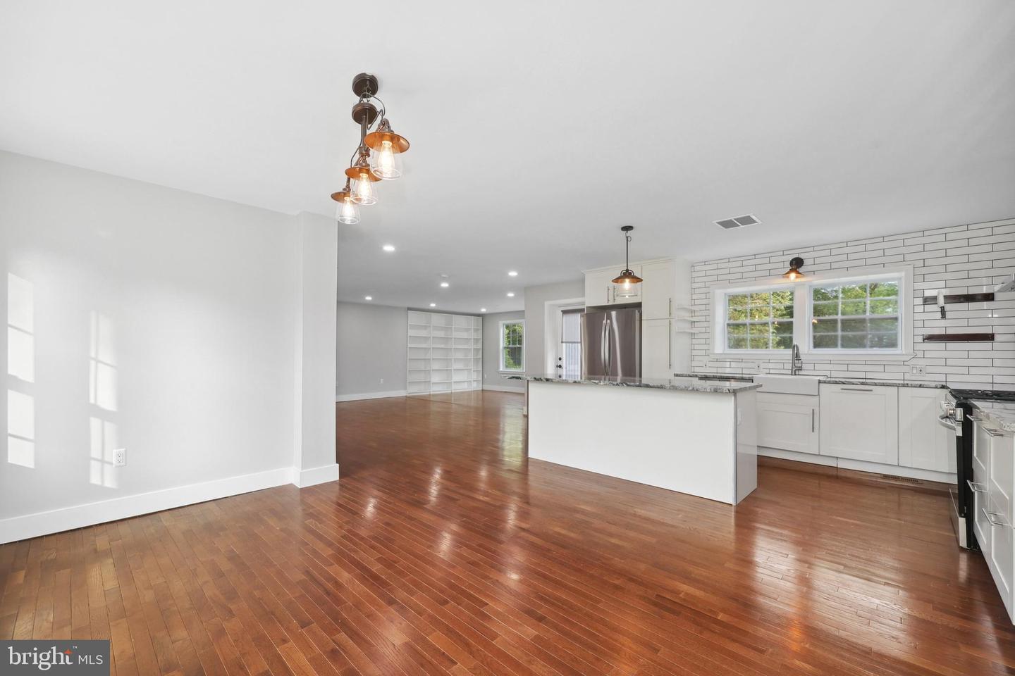 6057 BROOK DR, FALLS CHURCH, Virginia 22044, 6 Bedrooms Bedrooms, ,4 BathroomsBathrooms,Residential,For sale,6057 BROOK DR,VAFX2248896 MLS # VAFX2248896