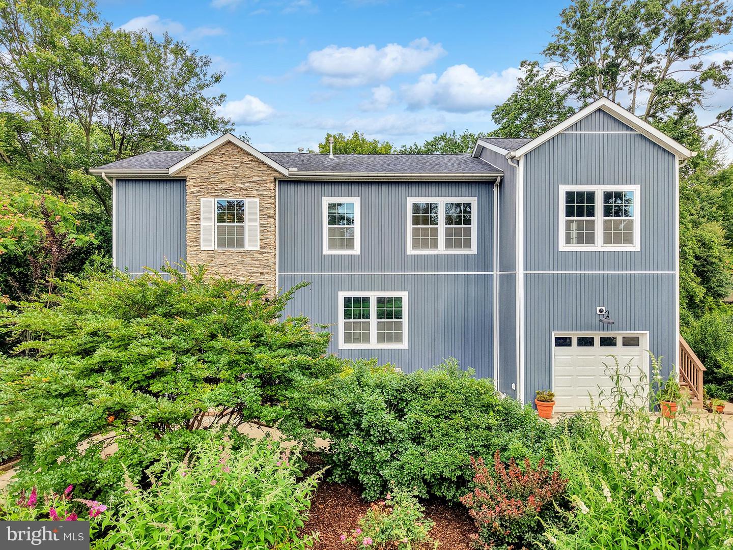 6057 BROOK DR, FALLS CHURCH, Virginia 22044, 6 Bedrooms Bedrooms, ,4 BathroomsBathrooms,Residential,For sale,6057 BROOK DR,VAFX2248896 MLS # VAFX2248896