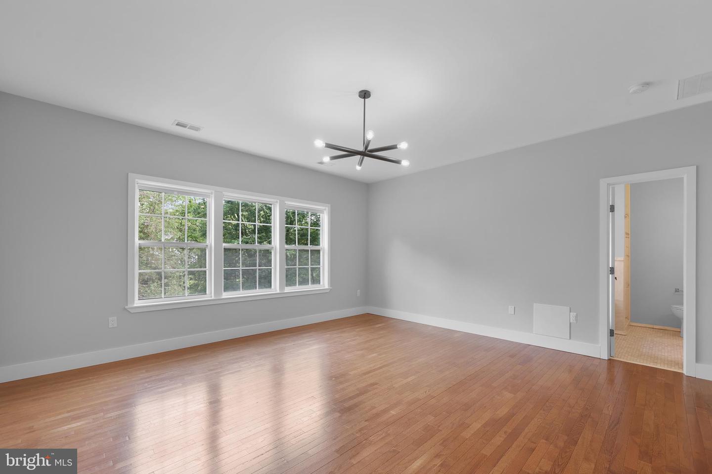 6057 BROOK DR, FALLS CHURCH, Virginia 22044, 6 Bedrooms Bedrooms, ,4 BathroomsBathrooms,Residential,For sale,6057 BROOK DR,VAFX2248896 MLS # VAFX2248896