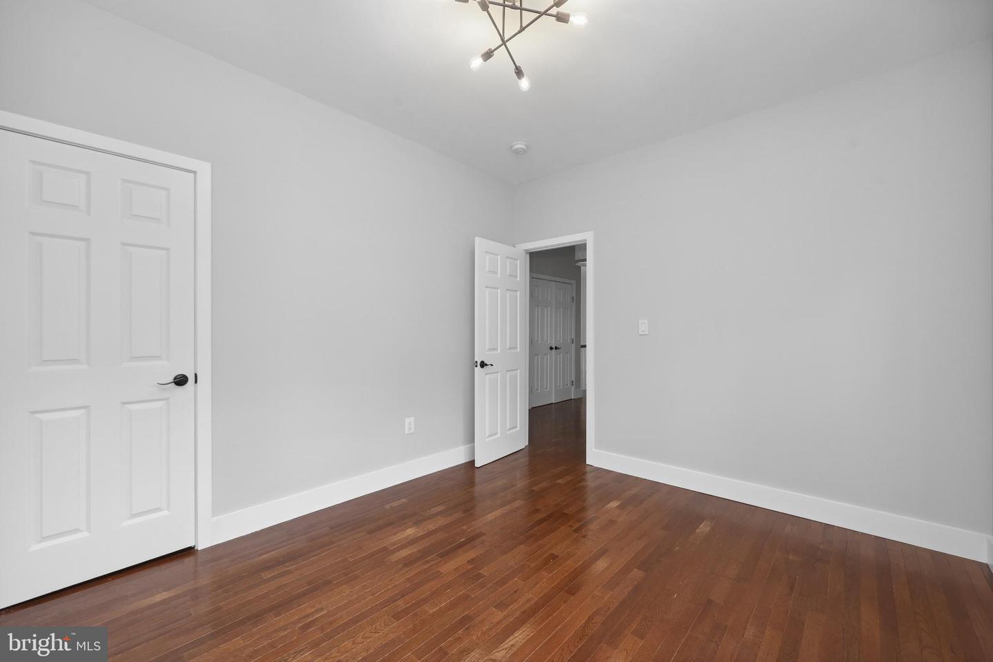 6057 BROOK DR, FALLS CHURCH, Virginia 22044, 6 Bedrooms Bedrooms, ,4 BathroomsBathrooms,Residential,For sale,6057 BROOK DR,VAFX2248896 MLS # VAFX2248896