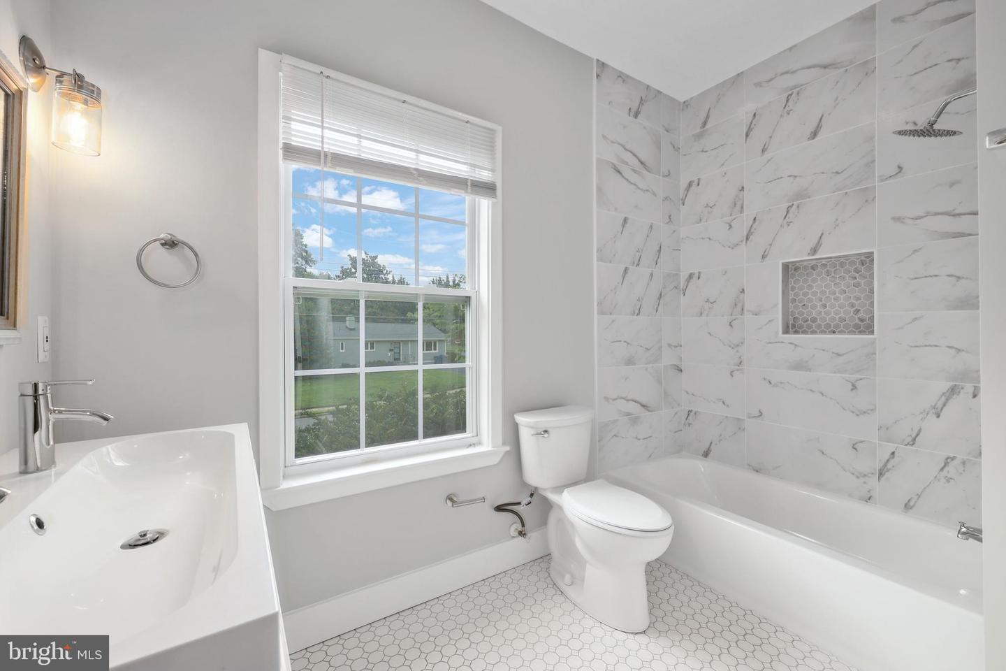 6057 BROOK DR, FALLS CHURCH, Virginia 22044, 6 Bedrooms Bedrooms, ,4 BathroomsBathrooms,Residential,For sale,6057 BROOK DR,VAFX2248896 MLS # VAFX2248896