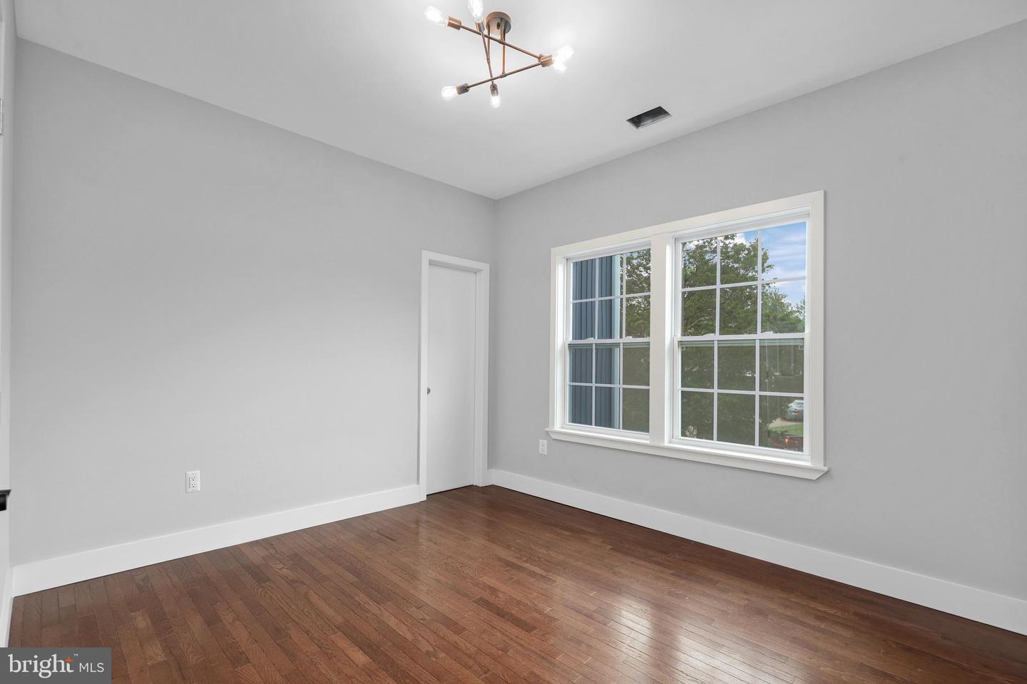 6057 BROOK DR, FALLS CHURCH, Virginia 22044, 6 Bedrooms Bedrooms, ,4 BathroomsBathrooms,Residential,For sale,6057 BROOK DR,VAFX2248896 MLS # VAFX2248896