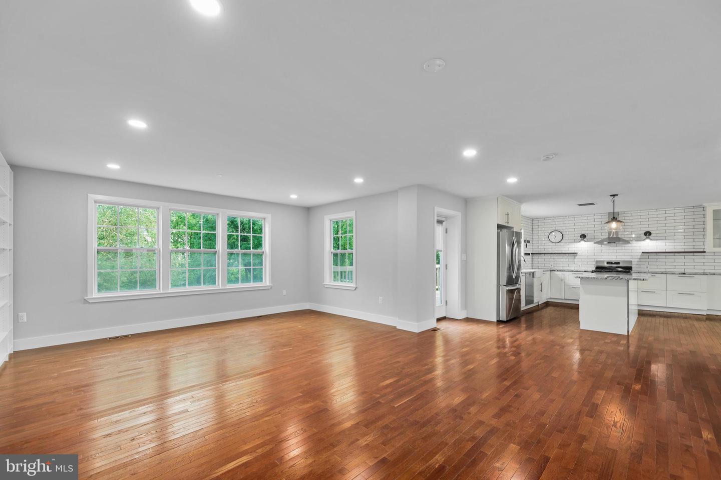 6057 BROOK DR, FALLS CHURCH, Virginia 22044, 6 Bedrooms Bedrooms, ,4 BathroomsBathrooms,Residential,For sale,6057 BROOK DR,VAFX2248896 MLS # VAFX2248896