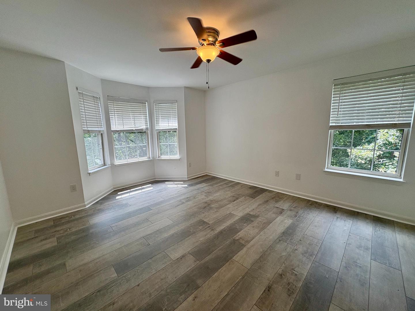 4100-K MONUMENT CT #304, FAIRFAX, Virginia 22033, 2 Bedrooms Bedrooms, ,2 BathroomsBathrooms,Residential,For sale,4100-K MONUMENT CT #304,VAFX2249038 MLS # VAFX2249038