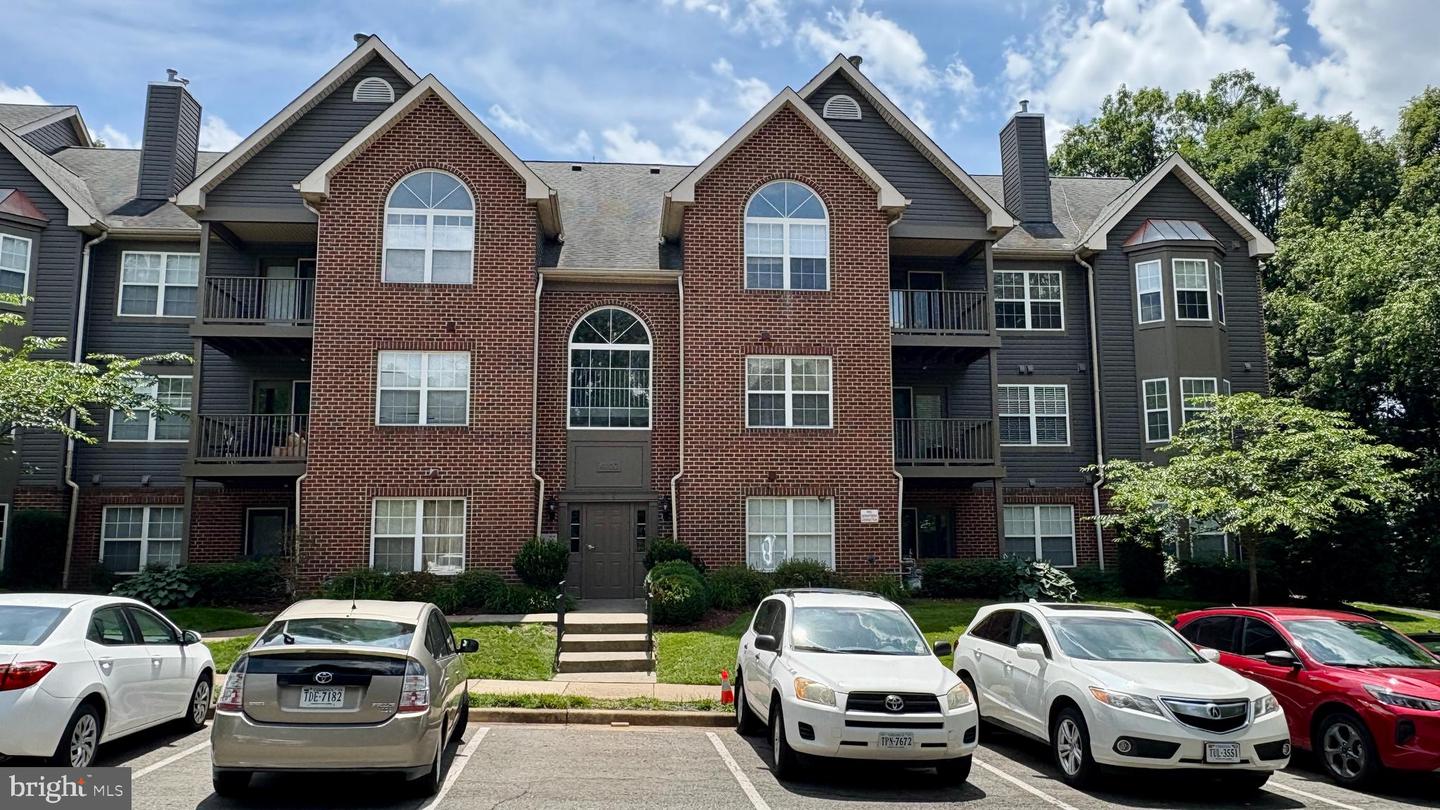 4100-K MONUMENT CT #304, FAIRFAX, Virginia 22033, 2 Bedrooms Bedrooms, ,2 BathroomsBathrooms,Residential,For sale,4100-K MONUMENT CT #304,VAFX2249038 MLS # VAFX2249038