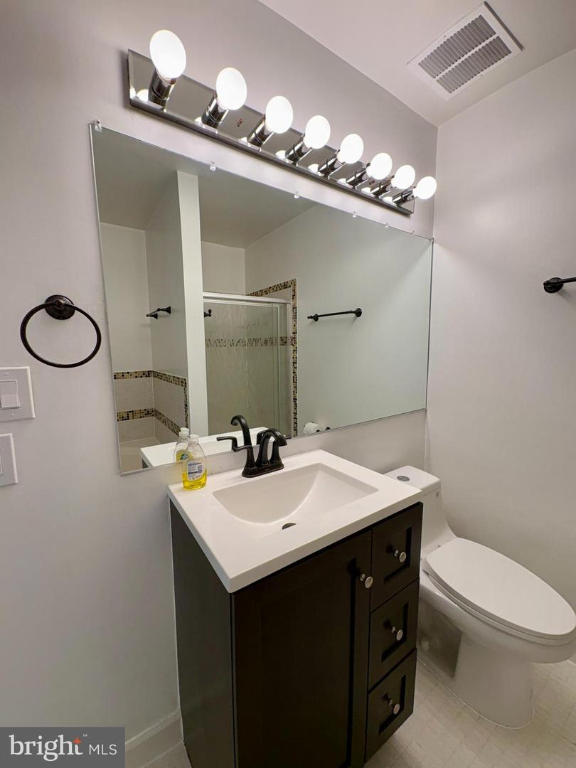 4100-K MONUMENT CT #304, FAIRFAX, Virginia 22033, 2 Bedrooms Bedrooms, ,2 BathroomsBathrooms,Residential,For sale,4100-K MONUMENT CT #304,VAFX2249038 MLS # VAFX2249038