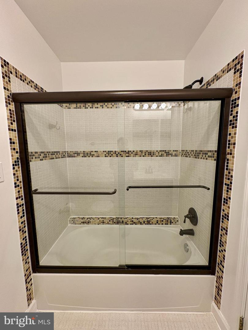 4100-K MONUMENT CT #304, FAIRFAX, Virginia 22033, 2 Bedrooms Bedrooms, ,2 BathroomsBathrooms,Residential,For sale,4100-K MONUMENT CT #304,VAFX2249038 MLS # VAFX2249038