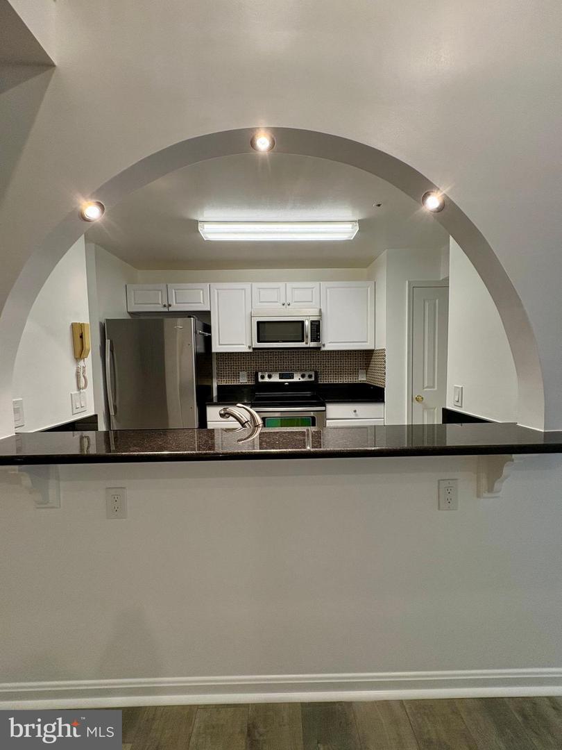 4100-K MONUMENT CT #304, FAIRFAX, Virginia 22033, 2 Bedrooms Bedrooms, ,2 BathroomsBathrooms,Residential,For sale,4100-K MONUMENT CT #304,VAFX2249038 MLS # VAFX2249038