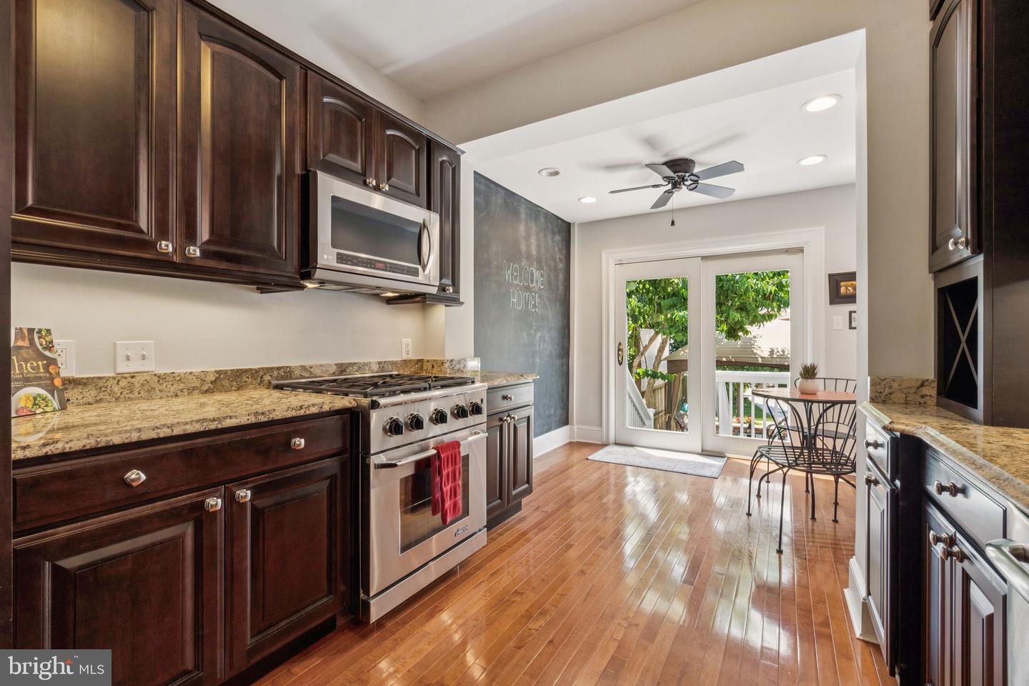 425 16TH ST SE, WASHINGTON, District Of Columbia 20003, 3 Bedrooms Bedrooms, ,2 BathroomsBathrooms,Residential,For sale,425 16TH ST SE,DCDC2206668 MLS # DCDC2206668