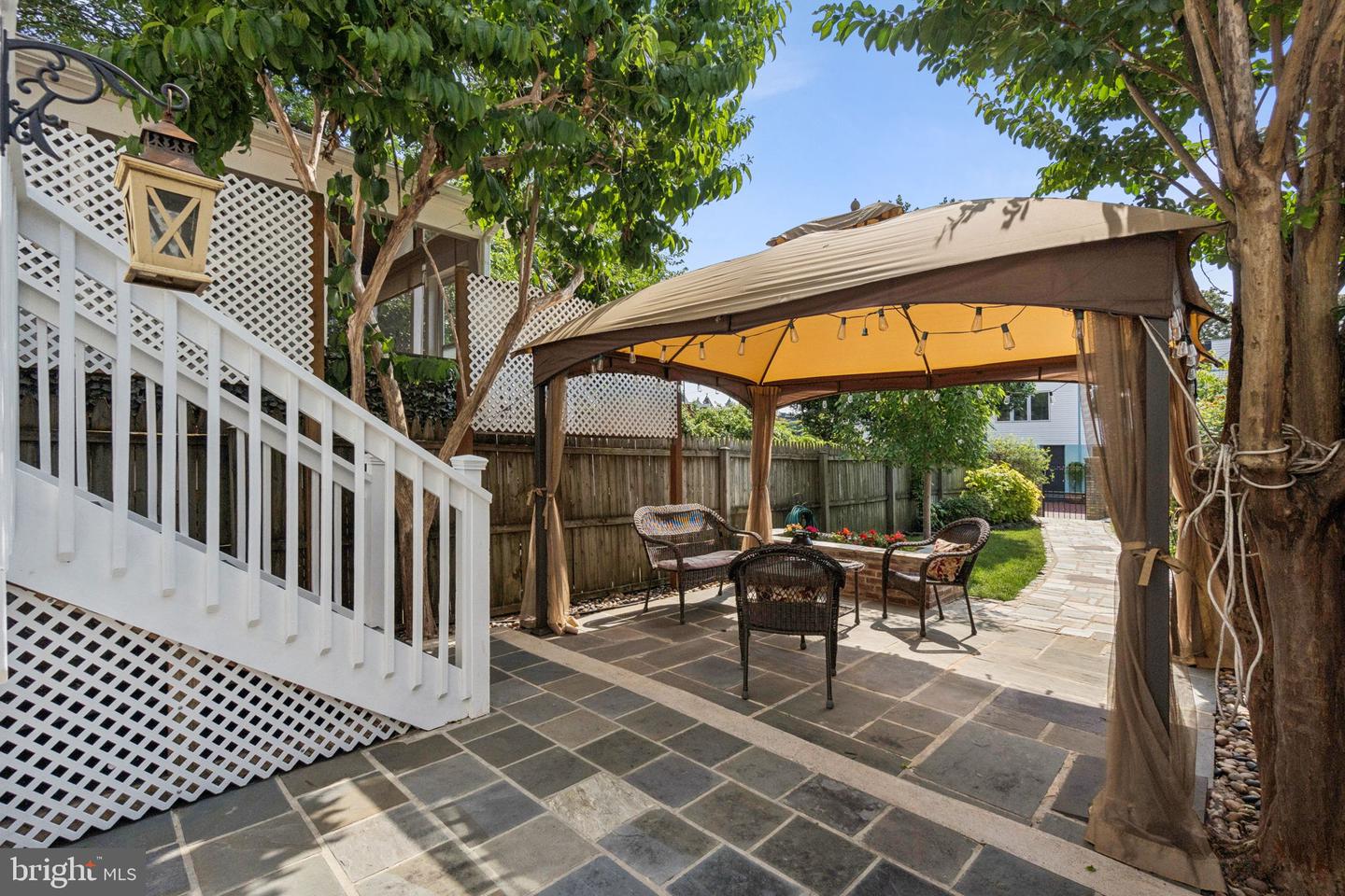 425 16TH ST SE, WASHINGTON, District Of Columbia 20003, 3 Bedrooms Bedrooms, ,2 BathroomsBathrooms,Residential,For sale,425 16TH ST SE,DCDC2206668 MLS # DCDC2206668