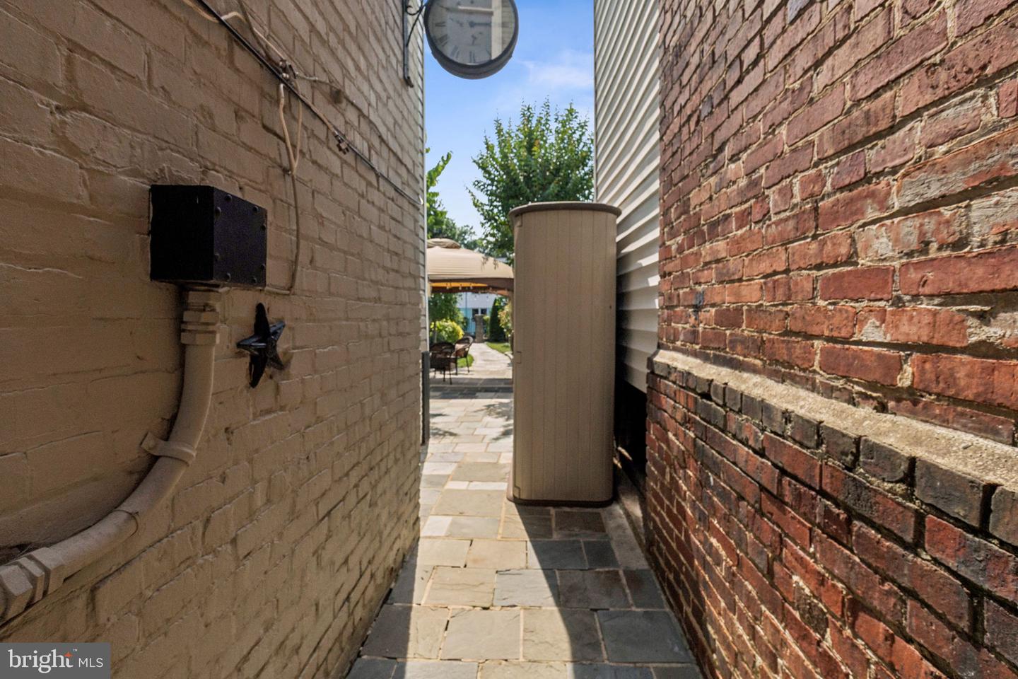 425 16TH ST SE, WASHINGTON, District Of Columbia 20003, 3 Bedrooms Bedrooms, ,2 BathroomsBathrooms,Residential,For sale,425 16TH ST SE,DCDC2206668 MLS # DCDC2206668