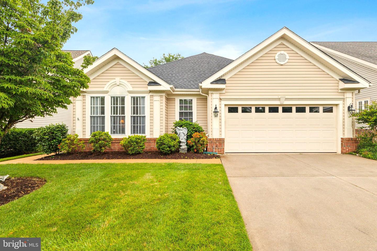 13731 CHARISMATIC WAY, GAINESVILLE, Virginia 20155, 2 Bedrooms Bedrooms, ,2 BathroomsBathrooms,Residential,For sale,13731 CHARISMATIC WAY,VAPW2097496 MLS # VAPW2097496